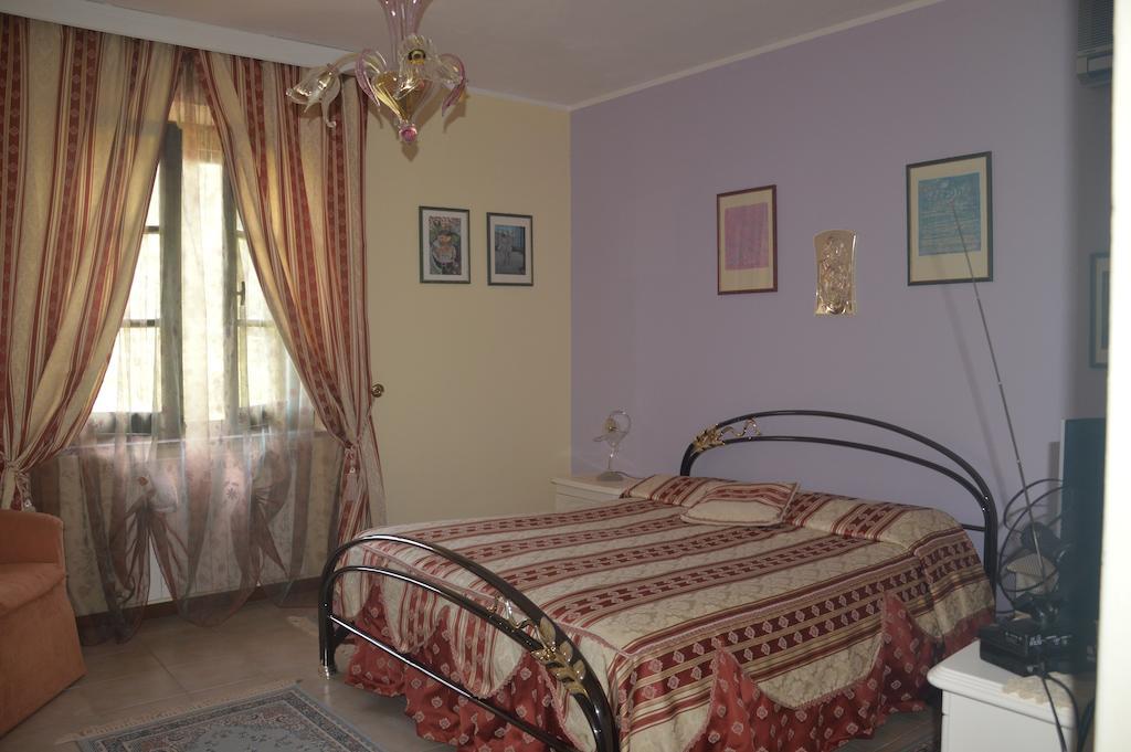 B&B Fra E Fe Arborea Cameră foto